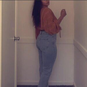 Stradivarius Tall slim mom jean with stretch in washed blue UK14 US10